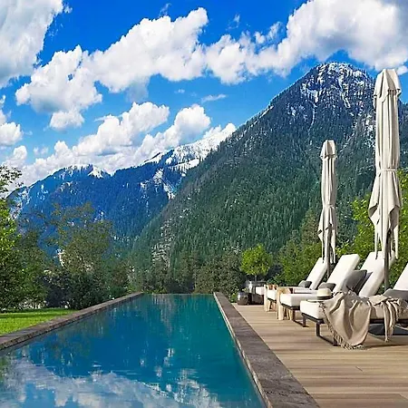 Hotel With Shared Pool